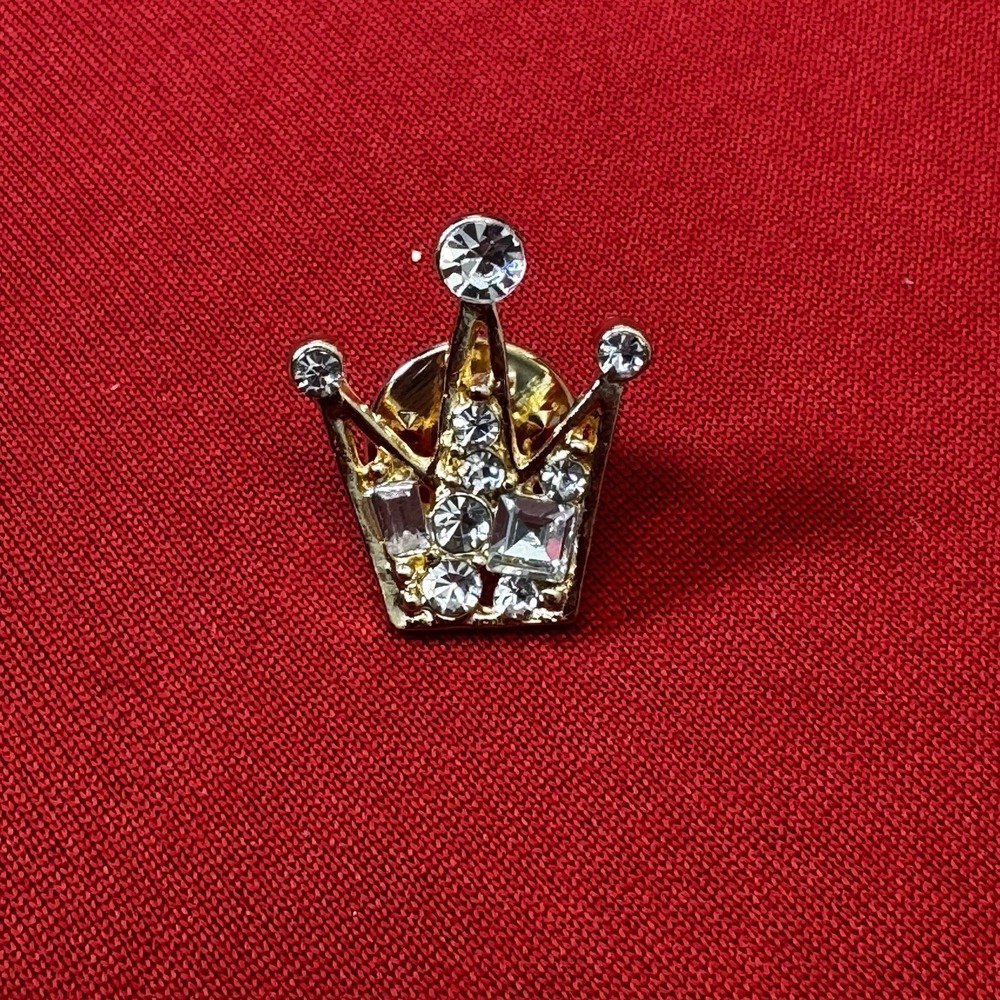 Vintage‎ Gold Tone Rhinestone Small King Crown Pin Brooch